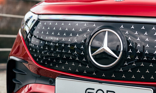 mercedes-benz-eqb-slider-5