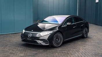 mercedes-benz-eqs-slider-1